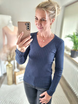 Feinstrickpullover „Liebesgöttin" V-Ausschnitt