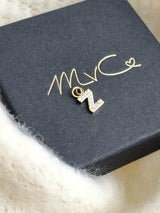 Kette "mit zwei Buchstaben"