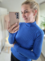 Feinstrickpullover „Liebesgöttin" Stehkragen