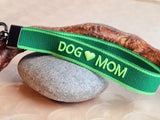 Schlüsselanhänger "Dog Mom"