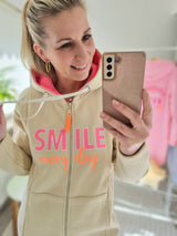 Hoodiemantel "Smile everyday"