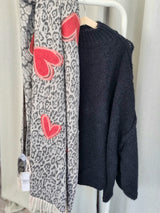 Schal „Love is Love“